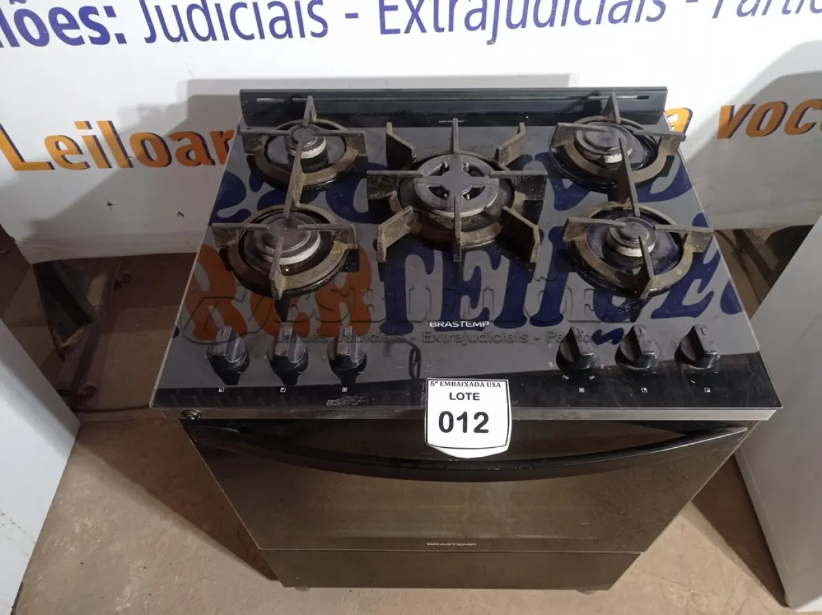 LOTE 012 - 01 FOGÃO MARCA BRASTEMP 05 BOCAS BIVOLT. (RANGE) (NO ESTADO EM QUE SE ENCONTRA. SUJEITO A AVARIAS OCULTAS/VISÍVEIS.) BH1502K