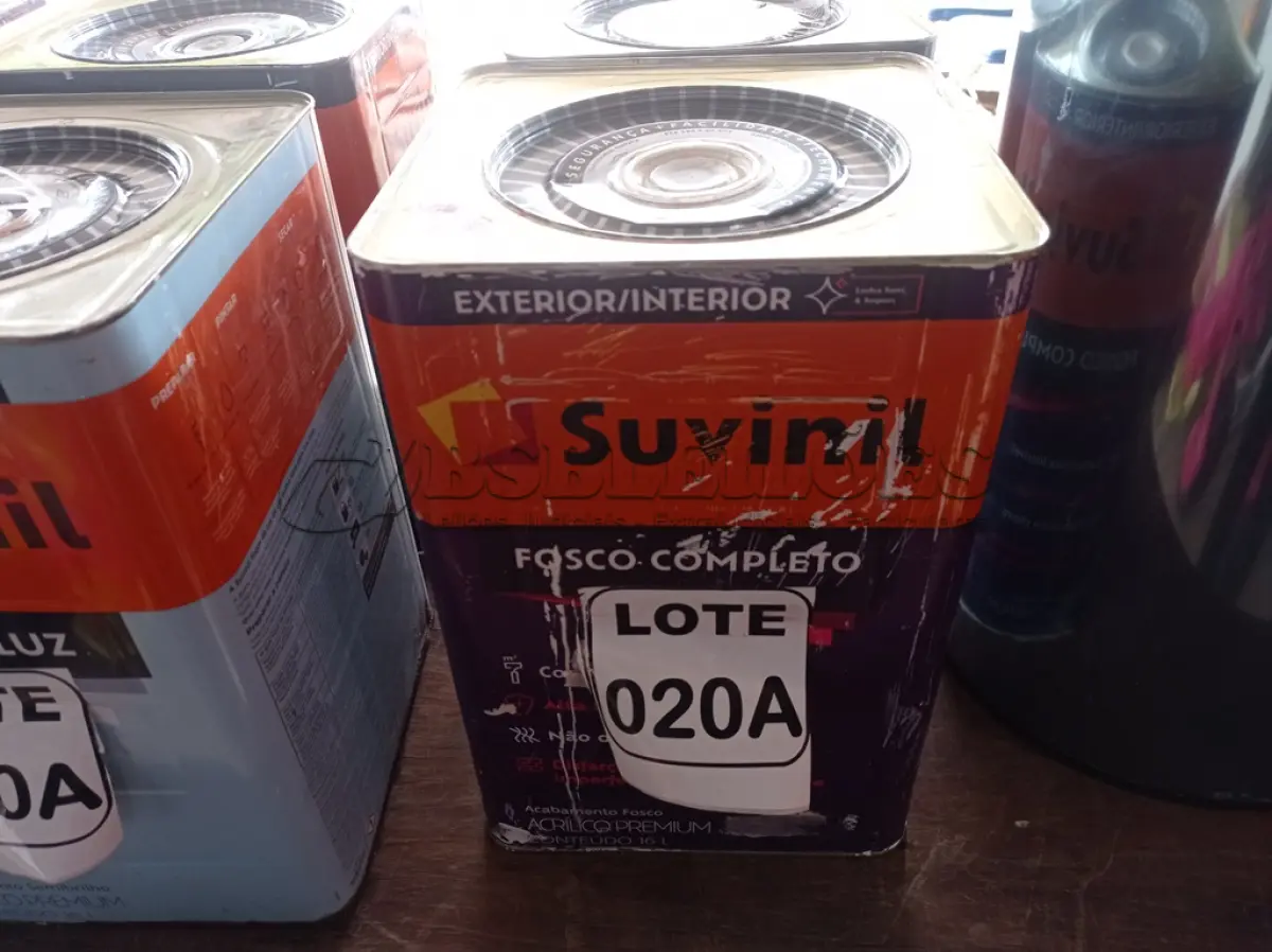 LOTE 020 - 01 LATA DE TINTA BASE COR FOSCO BRANCO 16L ACRÍLICO PREMIUM MARCA SUVINIL (NO ESTADO, NÃO SABEMOS SE FUNCIONA. LEILÃO NÃO TEM GARANTIA E NEM DEVOLUÇÃO, SUJEITO A POSSÍVEIS AVARIAS VISÍVEIS/OCULTAS E/OU AUSÊNCIA DE COMPONENTES)