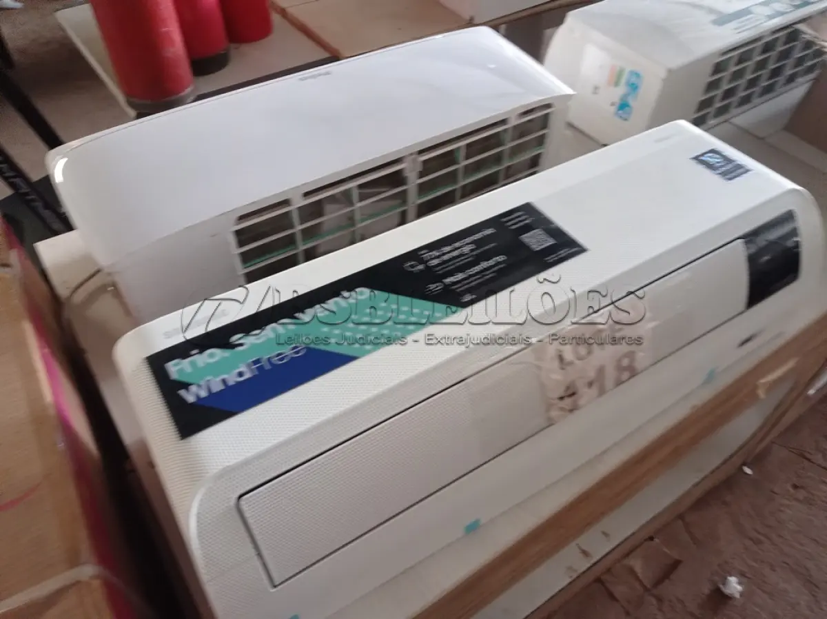 LOTE 118 - 01 – EVAPORADORA 9000 BTUS 220V SAMSUNG (NO ESTADO, NÃO SABEMOS SE FUNCIONA. LEILÃO NÃO TEM GARANTIA E NEM DEVOLUÇÃO, SUJEITO A POSSÍVEIS AVARIAS VISÍVEIS/OCULTAS E/OU AUSÊNCIA DE COMPONENTES)