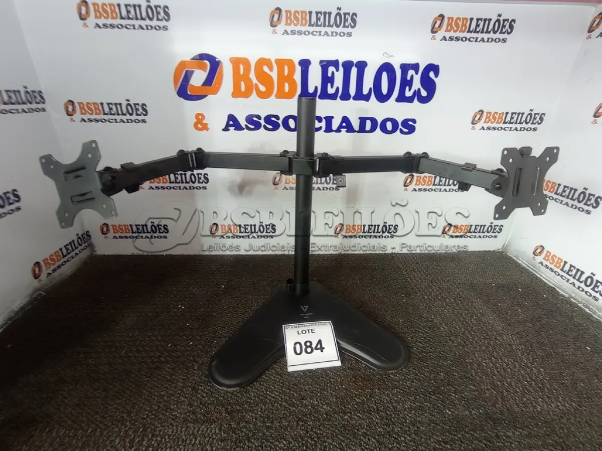 LOTE 084 - 01 SUPORTE PARA MONITOR (MONITOR STAND). (NO ESTADO EM QUE SE ENCONTRA. SUJEITO A AVARIAS OCULTAS/VISÍVEIS.)