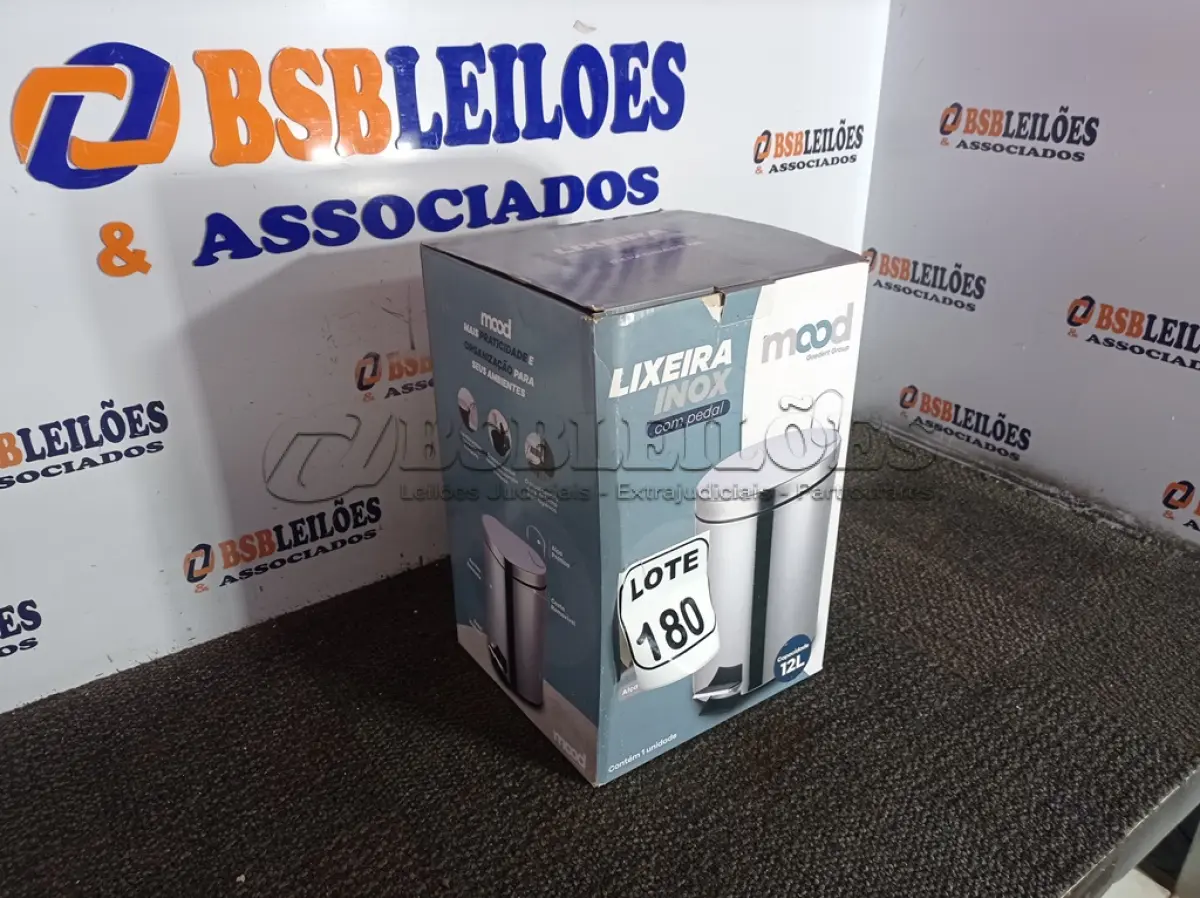 LOTE 180 - 01 LIXEIRA EM INOX C/PEDAL TAMANHO G MARCA GOEDERT GROUP 12L (SEM USO) (NO ESTADO, NÃO SABEMOS SE FUNCIONA. LEILÃO NÃO TEM GARANTIA E NEM DEVOLUÇÃO, SUJEITO A POSSÍVEIS AVARIAS VISÍVEIS/OCULTAS E/OU AUSÊNCIA DE COMPONENTES)