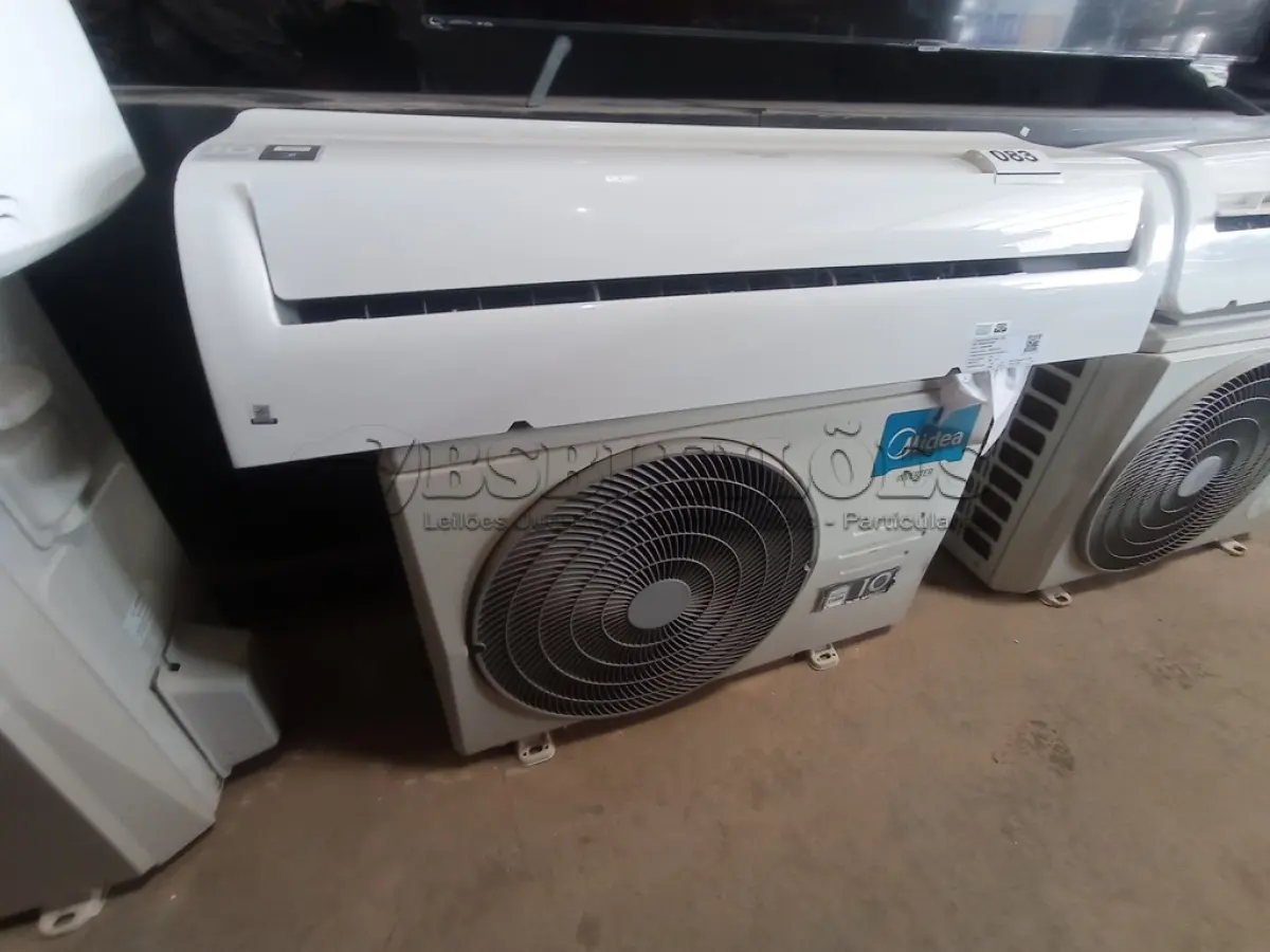 LOTE 083 - 01 AR CONDICIONADO MARCA SPRINGER 24.000BTUS (AIR CONDITIONING). (NO ESTADO EM QUE SE ENCONTRA. SUJEITO A AVARIAS OCULTAS/VISÍVEIS.) BH1671K