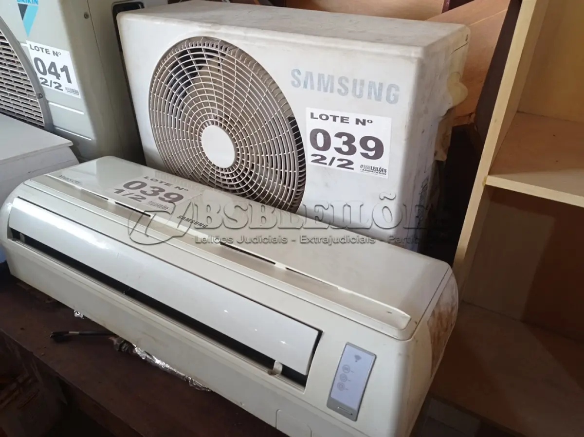 LOTE 039 - 01 KIT AR-CONDICIONADO SAMSUNG 9000 BTUS (NO ESTADO, NÃO SABEMOS SE FUNCIONA. LEILÃO NÃO TEM GARANTIA E NEM DEVOLUÇÃO, SUJEITO A POSSÍVEIS AVARIAS VISÍVEIS/OCULTAS E/OU AUSÊNCIA DE COMPONENTES)