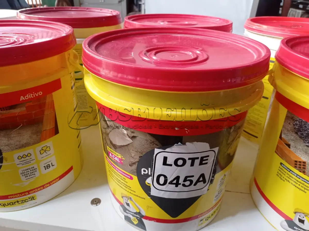 LOTE 045 - 01 BALDE DE ADITIVO IMPERMEABILIZANTE P/ARGAMASSA MARCA QUARTZOLIT 18L (NO ESTADO, NÃO SABEMOS SE FUNCIONA. LEILÃO NÃO TEM GARANTIA E NEM DEVOLUÇÃO, SUJEITO A POSSÍVEIS AVARIAS VISÍVEIS/OCULTAS E/OU AUSÊNCIA DE COMPONENTES)