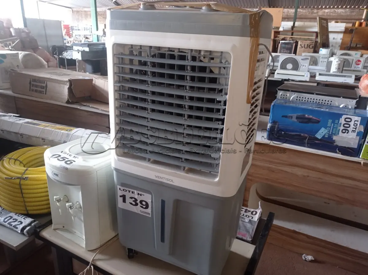 LOTE 139 - 01 - CLIMATIZADOR VENTISOL CLIR60PRO 60 LITROS 110V (NO ESTADO, NÃO SABEMOS SE FUNCIONA. LEILÃO NÃO TEM GARANTIA E NEM DEVOLUÇÃO, SUJEITO A POSSÍVEIS AVARIAS VISÍVEIS/OCULTAS E/OU AUSÊNCIA DE COMPONENTES)