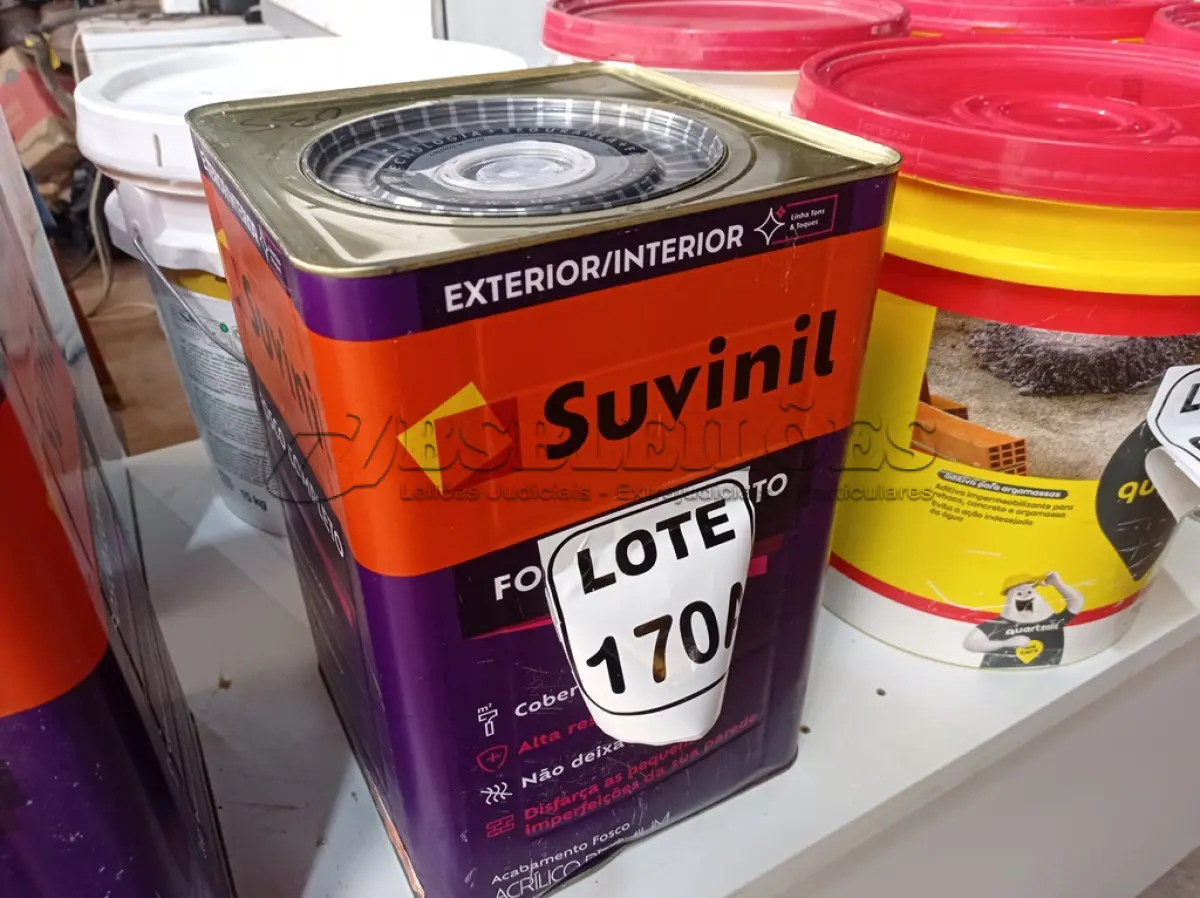LOTE 170 - 01 LATA DE TINTA BASE COR BRANCO 16L ACRÍLICO PREMIUM MARCA SUVINIL (NO ESTADO, NÃO SABEMOS SE FUNCIONA. LEILÃO NÃO TEM GARANTIA E NEM DEVOLUÇÃO, SUJEITO A POSSÍVEIS AVARIAS VISÍVEIS/OCULTAS E/OU AUSÊNCIA DE COMPONENTES)