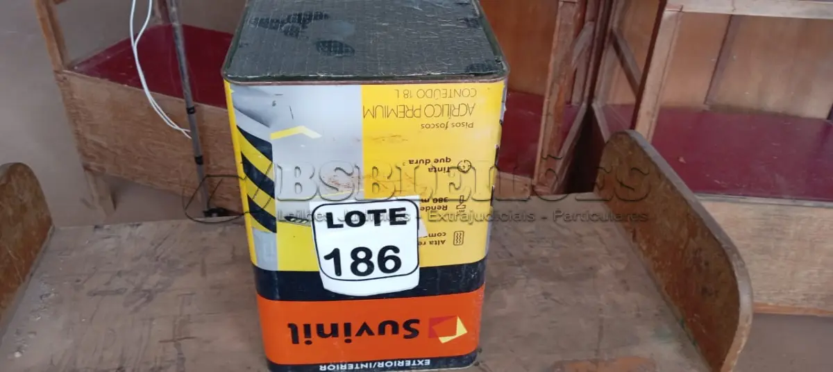LOTE 186 - 01 LATA DE TINTA P/PISO NA COR CINZA 18L ACRÍLICO PREMIUM MARCA SUVINIL (NO ESTADO, NÃO SABEMOS SE FUNCIONA. LEILÃO NÃO TEM GARANTIA E NEM DEVOLUÇÃO, SUJEITO A POSSÍVEIS AVARIAS VISÍVEIS/OCULTAS E/OU AUSÊNCIA DE COMPONENTES)