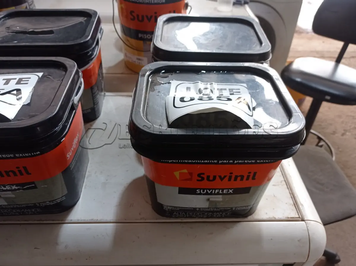 LOTE 085 - 02. BALDES DE ADITIVO IMPERMEABILIZANTE P/PAREDE EXTERNA MARCA SUVINIL 3,6L CADA (NO ESTADO, NÃO SABEMOS SE FUNCIONA. LEILÃO NÃO TEM GARANTIA E NEM DEVOLUÇÃO, SUJEITO A POSSÍVEIS AVARIAS VISÍVEIS/OCULTAS E/OU AUSÊNCIA DE COMPONENTES)
