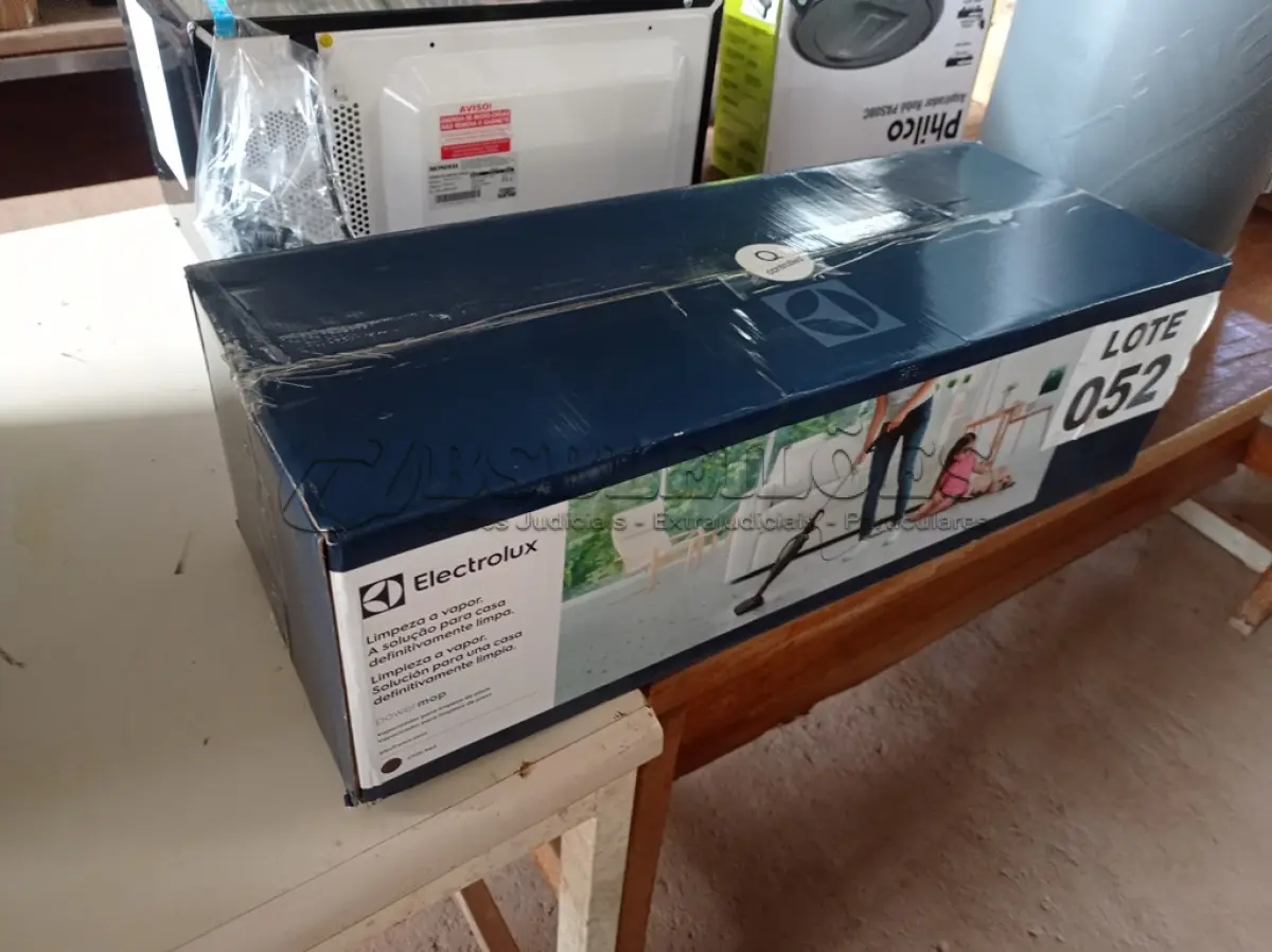 LOTE 052 - 01 - VAPORIZADOR DE PISO, MOP10, 220V, ELECTROLUX (NO ESTADO, NÃO SABEMOS SE FUNCIONA. LEILÃO NÃO TEM GARANTIA E NEM DEVOLUÇÃO, SUJEITO A POSSÍVEIS AVARIAS VISÍVEIS/OCULTAS E/OU AUSÊNCIA DE COMPONENTES)