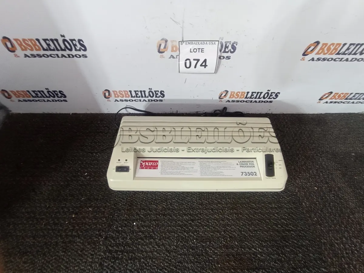 LOTE 074 - 01 MÁQUINA LAMINADORA SPARCO (LAMINATING MACHINE). (NO ESTADO EM QUE SE ENCONTRA. SUJEITO A AVARIAS OCULTAS /VISÍVEIS.)