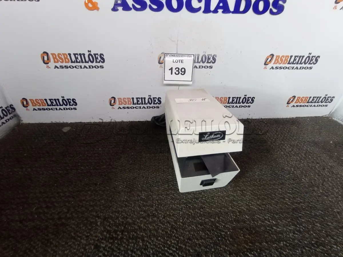 LOTE 139 - 01 MÁQUINA DE ESTAMPAGEM (STAMPING MACHINE LATHEM). (NO ESTADO EM QUE SE ENCONTRA. SUJEITO A AVARIAS OCULTAS/VISÍVEIS.)