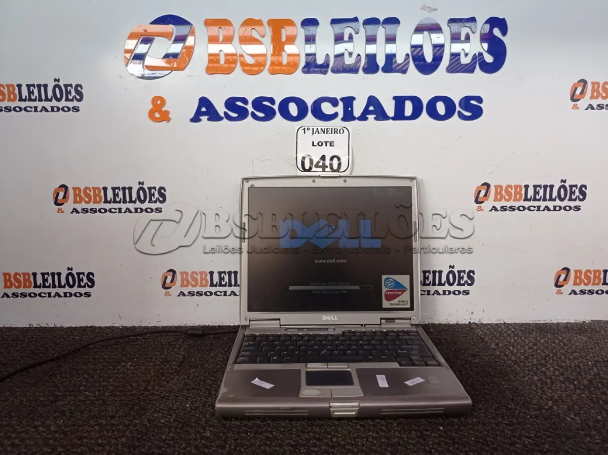LOTE 040 - 01 NOTEBOOK MARCA DELL S/FONTE. (NO ESTADO) ATENÇÃO! FAZER A VISITAÇÃO ANTES DE ARREMATAR, NÃO SABEMOS SE FUNCIONA. LEILÃO NÃO TEM GARANTIA E NEM DEVOLUÇÃO, SUJEITO A POSSÍVEIS AVARIAS VISÍVEIS/OCULTAS E/OU AUSÊNCIA DE COMPONENTES.