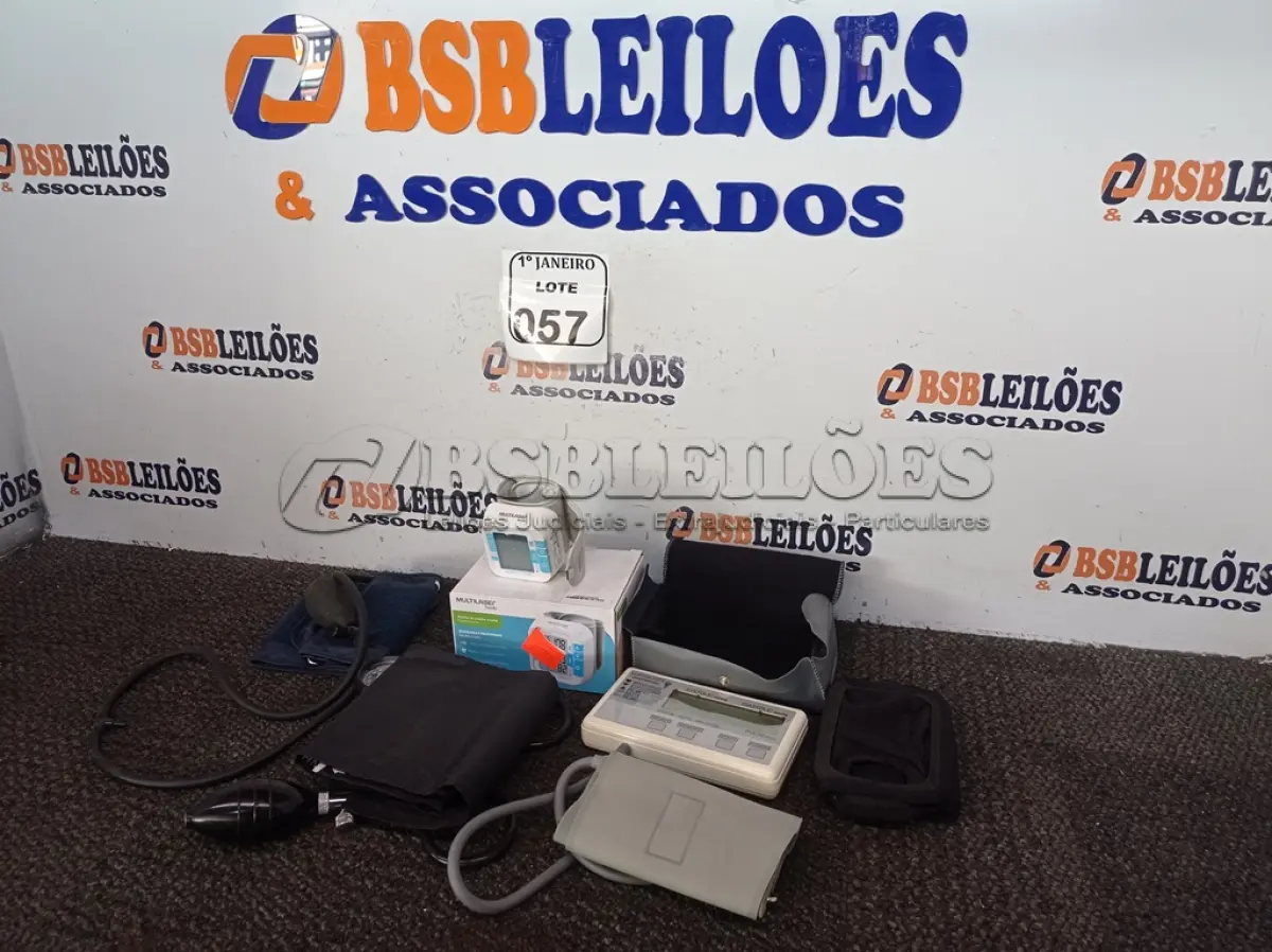 LOTE 057 - 01 LOTE C/VÁRIOS MEDIDORES DE PRESSÃO MARCAS E MODELOS DIVERSOS. (NO ESTADO) ATENÇÃO! FAZER A VISITAÇÃO ANTES DE ARREMATAR, NÃO SABEMOS SE FUNCIONA. LEILÃO NÃO TEM GARANTIA E NEM DEVOLUÇÃO, SUJEITO A POSSÍVEIS AVARIAS VISÍVEIS/OCULTAS E/OU AUSÊNCIA DE COMPONENTES.