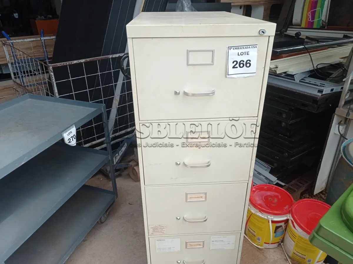 LOTE 266 - 01 ARMÁRIO DE FERRO 05 GAVETAS (IRON CABINET WITH 5 DRAWERS). (NO ESTADO EM QUE SE ENCONTRA. SUJEITO A AVARIAS OCULTAS/VISÍVEIS.)