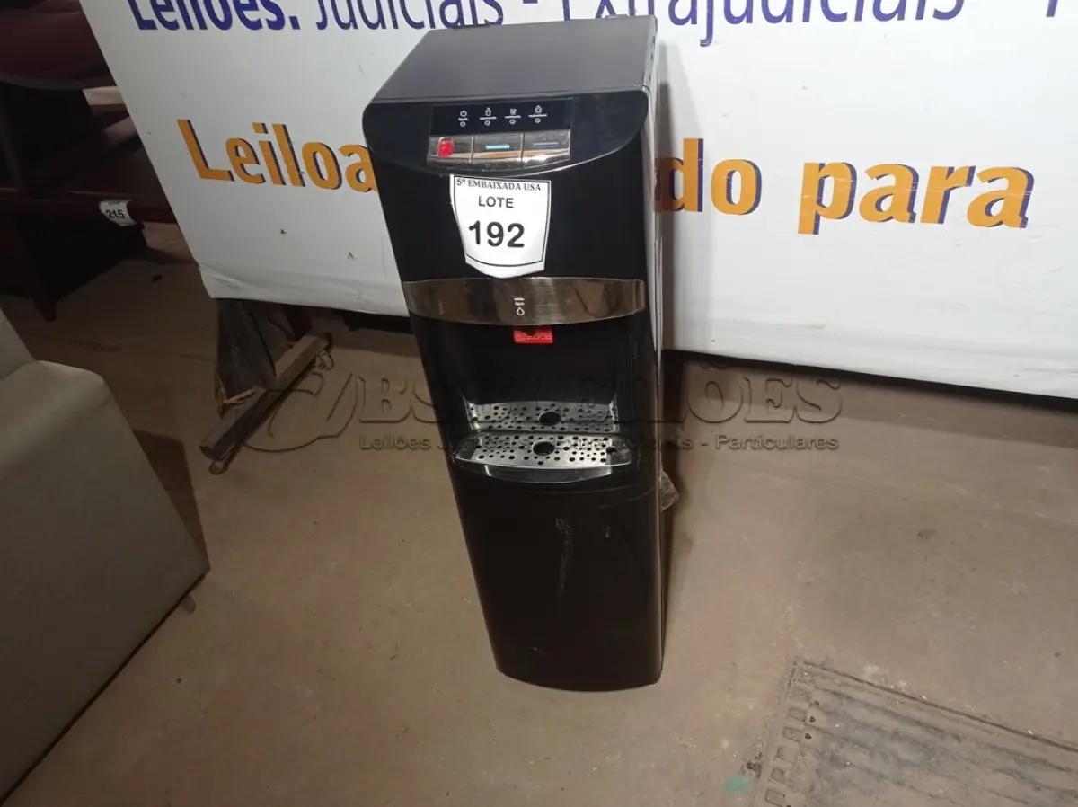 LOTE 192 - 01 BEBEDOURO 110V (DRINKING FOUNTAIN). BH1649Y (NO ESTADO EM QUE SE ENCONTRA. SUJEITO A AVARIAS OCULTAS/VISÍVEIS.)