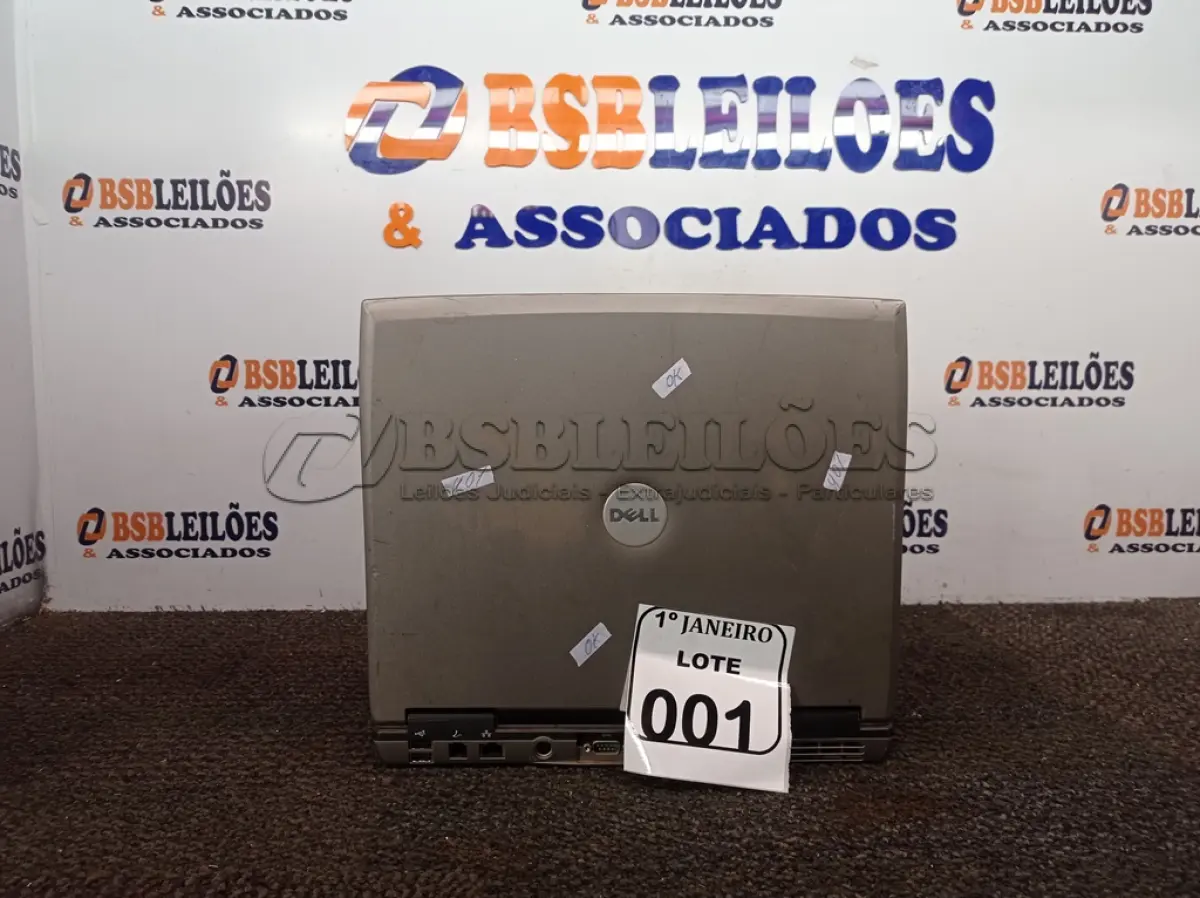 LOTE 001 - 01 NOTEBOOK MARCA DELL S/FONTE. (NO ESTADO) ATENÇÃO! FAZER A VISITAÇÃO ANTES DE ARREMATAR, NÃO SABEMOS SE FUNCIONA. LEILÃO NÃO TEM GARANTIA E NEM DEVOLUÇÃO, SUJEITO A POSSÍVEIS AVARIAS VISÍVEIS/OCULTAS E/OU AUSÊNCIA DE COMPONENTES.