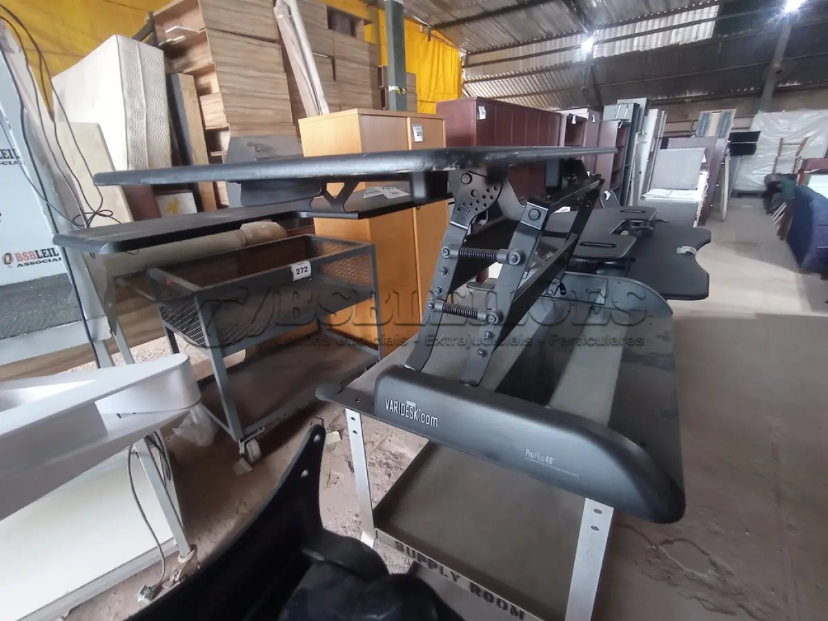 LOTE 271 - CONVERSORES DE MESA AJUSTÁVEL (VARIDESKS). (NO ESTADO EM QUE SE ENCONTRA. SUJEITO A AVARIAS OCULTAS/VISÍVEIS.)