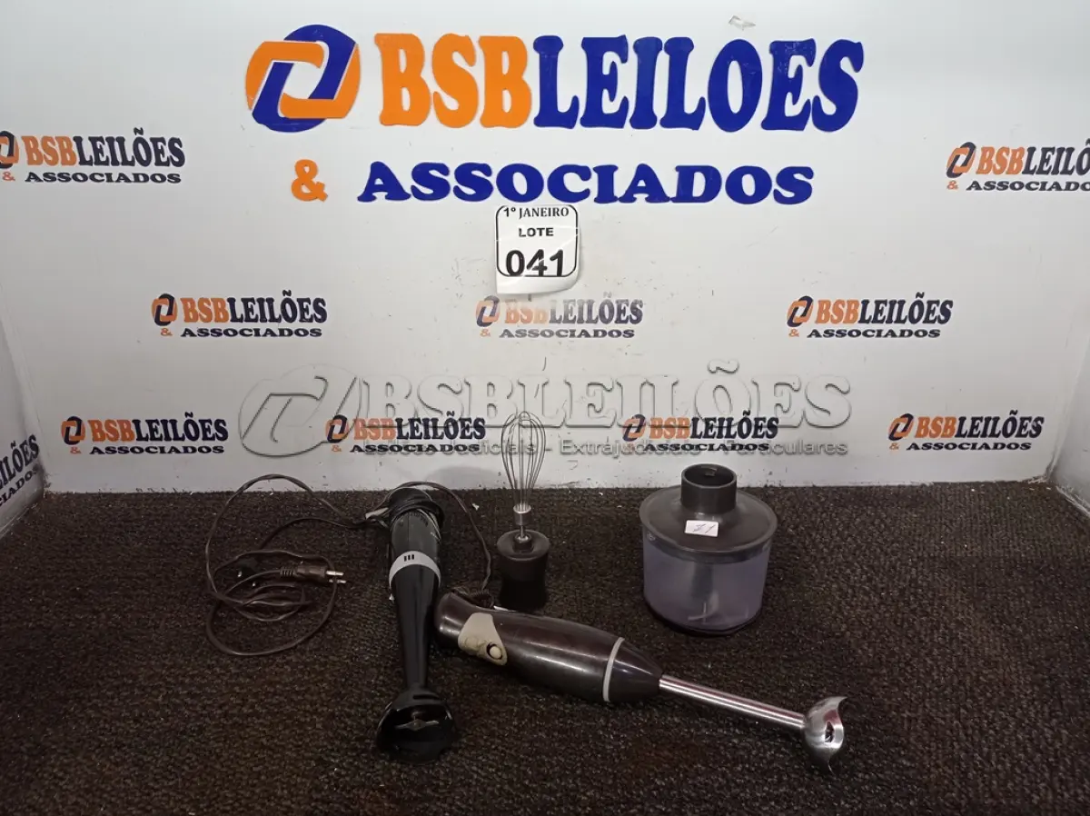 LOTE 041 - 02 MIXER’S SENDO 01 C/ENCAIXE DE ACOPLAMENTO MARCAS E MODELOS DIVERSOS.  (NO ESTADO) ATENÇÃO! FAZER A VISITAÇÃO ANTES DE ARREMATAR, NÃO SABEMOS SE FUNCIONA. LEILÃO NÃO TEM GARANTIA E NEM DEVOLUÇÃO, SUJEITO A POSSÍVEIS AVARIAS VISÍVEIS/OCULTAS E/OU AUSÊNCIA DE COMPONENTES.
