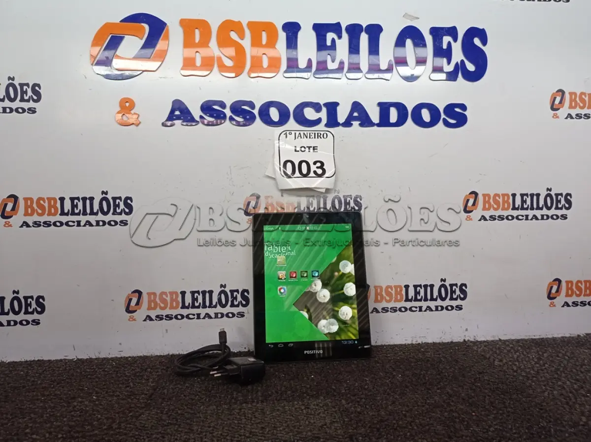 LOTE 003 - 01 TABLET MARCA POSITIVO C/CARREGADOR. (NO ESTADO) ATENÇÃO! FAZER A VISITAÇÃO ANTES DE ARREMATAR, NÃO SABEMOS SE FUNCIONA. LEILÃO NÃO TEM GARANTIA E NEM DEVOLUÇÃO, SUJEITO A POSSÍVEIS AVARIAS VISÍVEIS/OCULTAS E/OU AUSÊNCIA DE COMPONENTES.