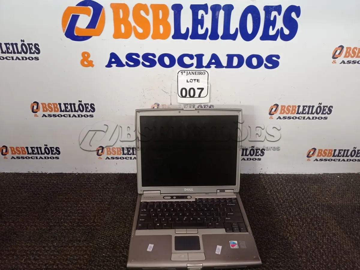 LOTE 007 - 01 NOTEBOOK MARCA DELL S/FONTE. (NO ESTADO) ATENÇÃO! FAZER A VISITAÇÃO ANTES DE ARREMATAR, NÃO SABEMOS SE FUNCIONA. LEILÃO NÃO TEM GARANTIA E NEM DEVOLUÇÃO, SUJEITO A POSSÍVEIS AVARIAS VISÍVEIS/OCULTAS E/OU AUSÊNCIA DE COMPONENTES.