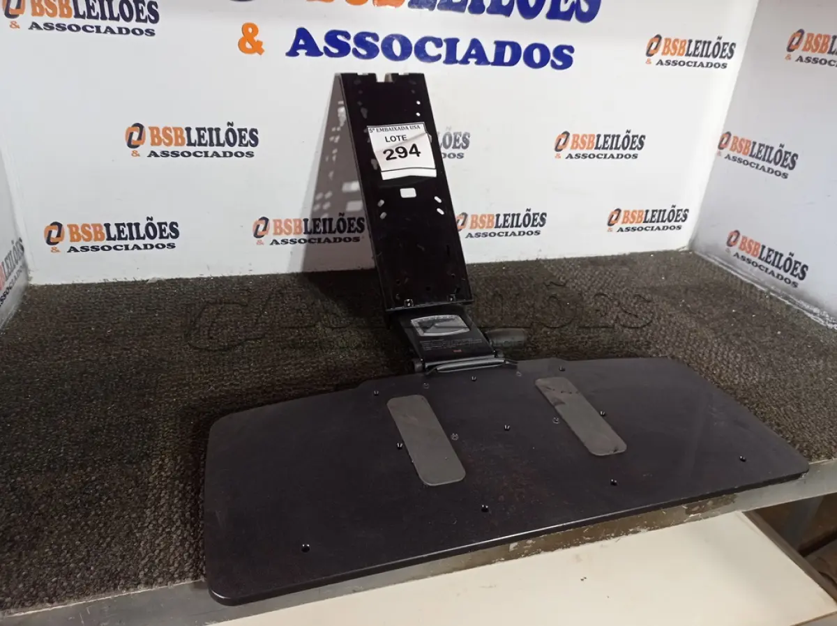 LOTE 294 - 01 CONVERSOR DE MESA AJUSTÁVEL (VARIDESK). (NO ESTADO EM QUE SE ENCONTRA. SUJEITO A AVARIAS OCULTAS/VISÍVEIS.)
