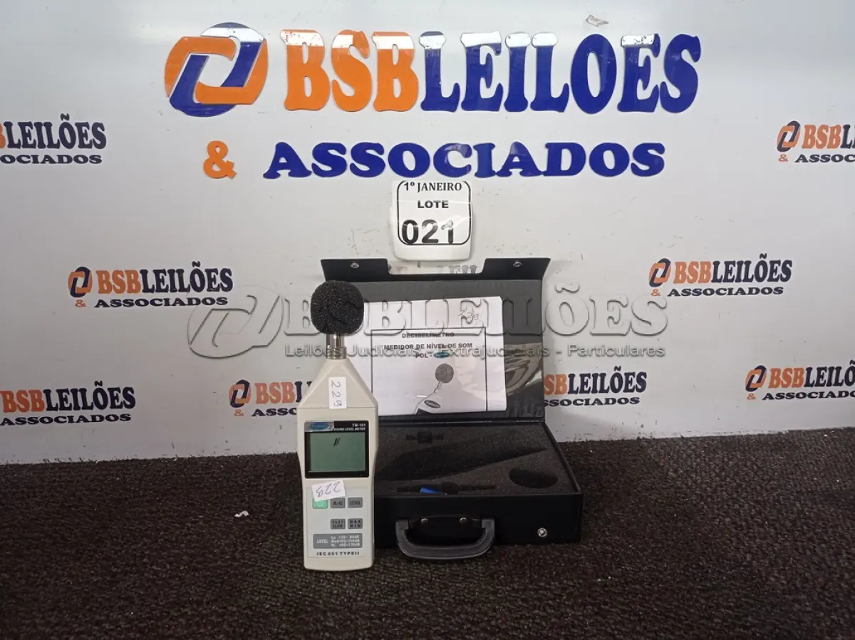 LOTE 021 - 01 DECIBELÍMETRO MARCA POLITERM. (NO ESTADO) ATENÇÃO! FAZER A VISITAÇÃO ANTES DE ARREMATAR, NÃO SABEMOS SE FUNCIONA. LEILÃO NÃO TEM GARANTIA E NEM DEVOLUÇÃO, SUJEITO A POSSÍVEIS AVARIAS VISÍVEIS/OCULTAS E/OU AUSÊNCIA DE COMPONENTES.