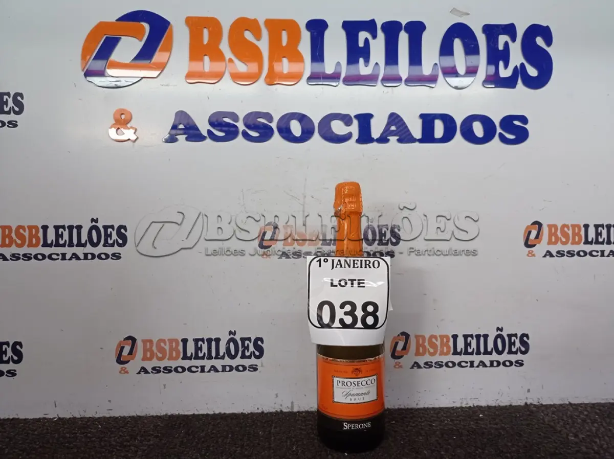 LOTE 038 - 1 GARRAFA DE ESPUMANTE SPERONE PROSECCO BRUT 75 CL LACRADO. (NO ESTADO) ATENÇÃO! FAZER A VISITAÇÃO ANTES DE ARREMATAR, NÃO SABEMOS SE FUNCIONA. LEILÃO NÃO TEM GARANTIA E NEM DEVOLUÇÃO, SUJEITO A POSSÍVEIS AVARIAS VISÍVEIS/OCULTAS E/OU AUSÊNCIA DE COMPONENTES.