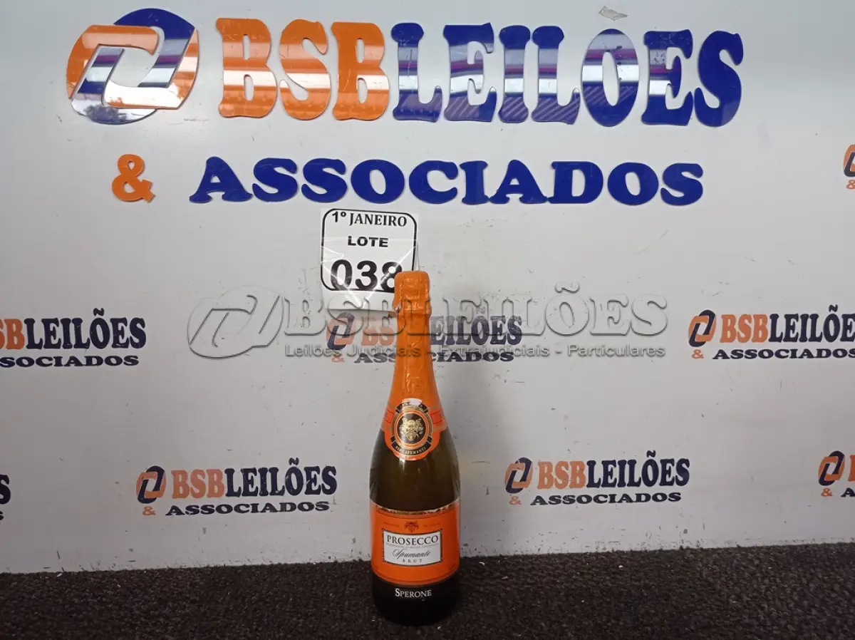 LOTE 038 - 1 GARRAFA DE ESPUMANTE SPERONE PROSECCO BRUT 75 CL LACRADO. (NO ESTADO) ATENÇÃO! FAZER A VISITAÇÃO ANTES DE ARREMATAR, NÃO SABEMOS SE FUNCIONA. LEILÃO NÃO TEM GARANTIA E NEM DEVOLUÇÃO, SUJEITO A POSSÍVEIS AVARIAS VISÍVEIS/OCULTAS E/OU AUSÊNCIA DE COMPONENTES.