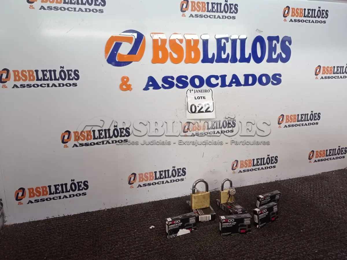 LOTE 022 - 06 CADEADOS TAMANHOS DIVERSOS MARCA PADO (NOVO). (NO ESTADO) ATENÇÃO! FAZER A VISITAÇÃO ANTES DE ARREMATAR, NÃO SABEMOS SE FUNCIONA. LEILÃO NÃO TEM GARANTIA E NEM DEVOLUÇÃO, SUJEITO A POSSÍVEIS AVARIAS VISÍVEIS/OCULTAS E/OU AUSÊNCIA DE COMPONENTES.