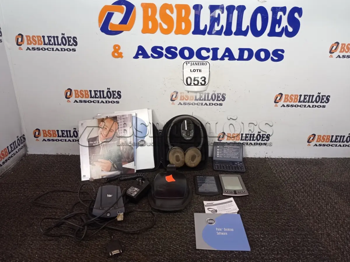 LOTE 053 - 01 FONE DE OUVIDO C/CARREGADOR MARCA BOSE, 01 APARELHO PALM E 01 CALCULADORA. (NO ESTADO) ATENÇÃO! FAZER A VISITAÇÃO ANTES DE ARREMATAR, NÃO SABEMOS SE FUNCIONA. LEILÃO NÃO TEM GARANTIA E NEM DEVOLUÇÃO, SUJEITO A POSSÍVEIS AVARIAS VISÍVEIS/OCULTAS E/OU AUSÊNCIA DE COMPONENTES.