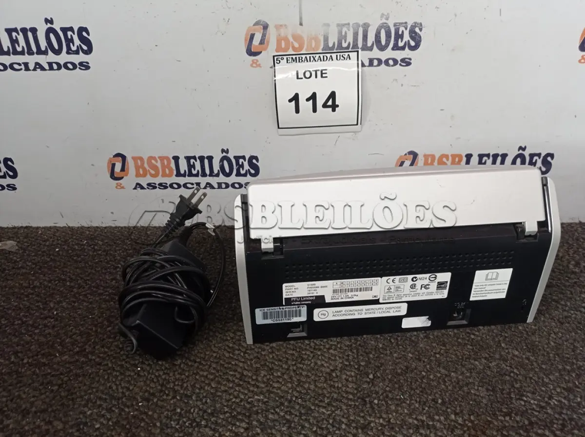LOTE 114 - 01 DIGITALIZADOR (SCANER SCAN SNAP S1500FUJITSU). (NO ESTADO EM QUE SE ENCONTRA. SUJEITO A AVARIAS OCULTAS/VISÍVEIS.) AV9557J
