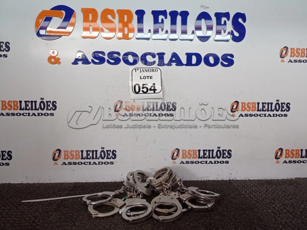LOTE 054 - 10 ALGEMAS DE FERRO. (NO ESTADO) ATENÇÃO! FAZER A VISITAÇÃO ANTES DE ARREMATAR, NÃO SABEMOS SE FUNCIONA. LEILÃO NÃO TEM GARANTIA E NEM DEVOLUÇÃO, SUJEITO A POSSÍVEIS AVARIAS VISÍVEIS/OCULTAS E/OU AUSÊNCIA DE COMPONENTES.