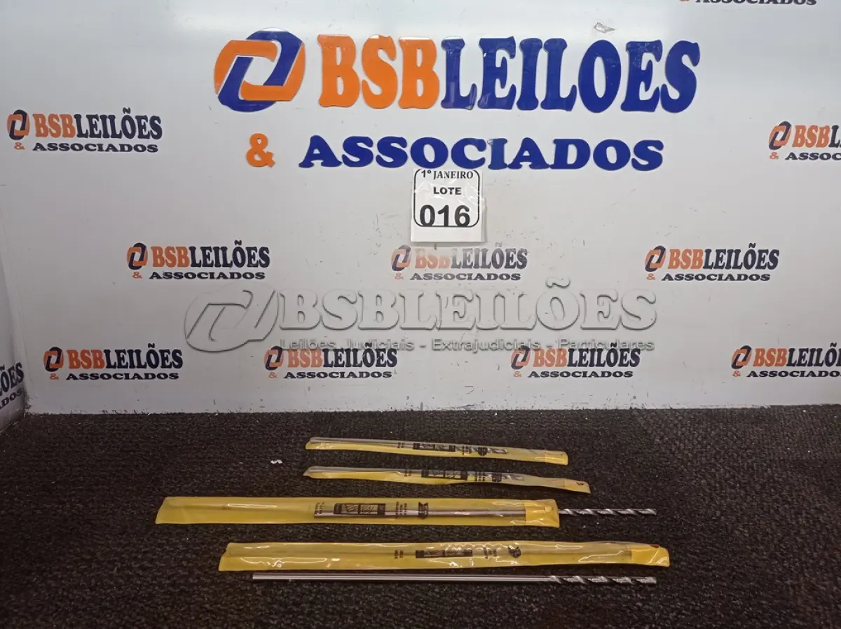 LOTE 016 - 02 BROCAS MOURÃO 5/16 X 280MM” E 02 BROCAS MOURÃO 5/16 X 400MM” MARCA FERTAK TOOLS (NOVO) (NO ESTADO) ATENÇÃO! FAZER A VISITAÇÃO ANTES DE ARREMATAR, NÃO SABEMOS SE FUNCIONA. LEILÃO NÃO TEM GARANTIA E NEM DEVOLUÇÃO, SUJEITO A POSSÍVEIS AVARIAS VISÍVEIS/OCULTAS E/OU AUSÊNCIA DE COMPONENTES.