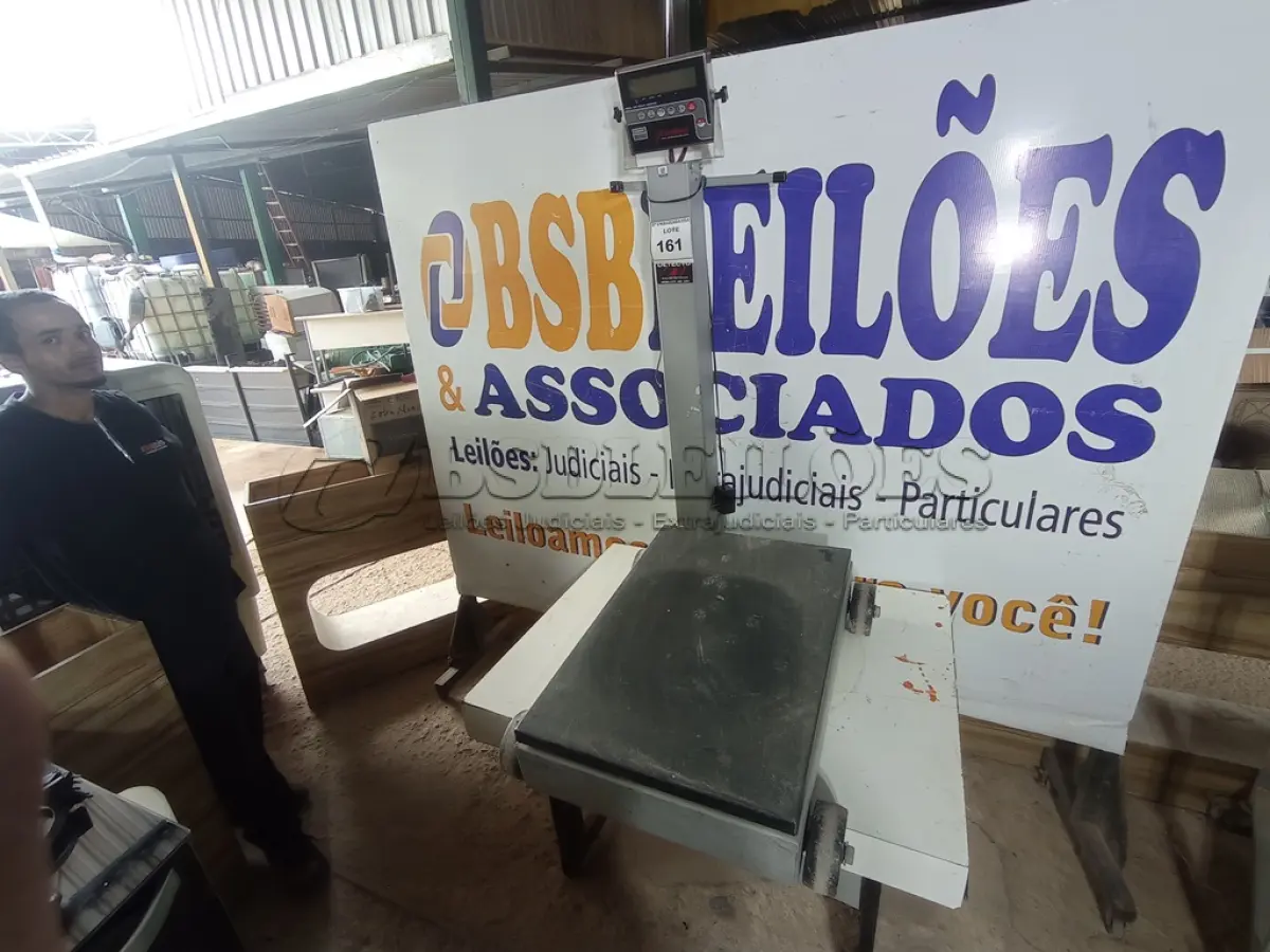 LOTE 161 - 01 BALANÇA (BALANCE). (NO ESTADO EM QUE SE ENCONTRA. SUJEITO A AVARIAS OCULTAS/VISÍVEIS.) AV9708A