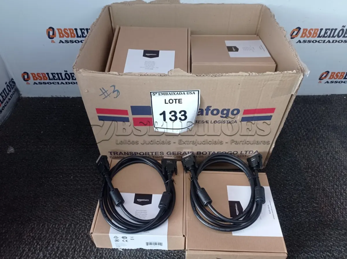 LOTE 133 - CABOS DVI (CABLES DVI) (NO ESTADO EM QUE SE ENCONTRA. SUJEITO A AVARIAS OCULTAS/VISÍVEIS.)