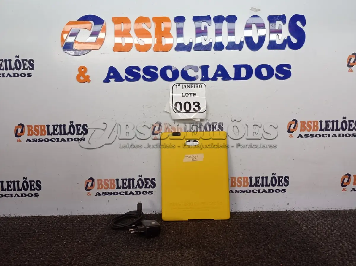 LOTE 003 - 01 TABLET MARCA POSITIVO C/CARREGADOR. (NO ESTADO) ATENÇÃO! FAZER A VISITAÇÃO ANTES DE ARREMATAR, NÃO SABEMOS SE FUNCIONA. LEILÃO NÃO TEM GARANTIA E NEM DEVOLUÇÃO, SUJEITO A POSSÍVEIS AVARIAS VISÍVEIS/OCULTAS E/OU AUSÊNCIA DE COMPONENTES.