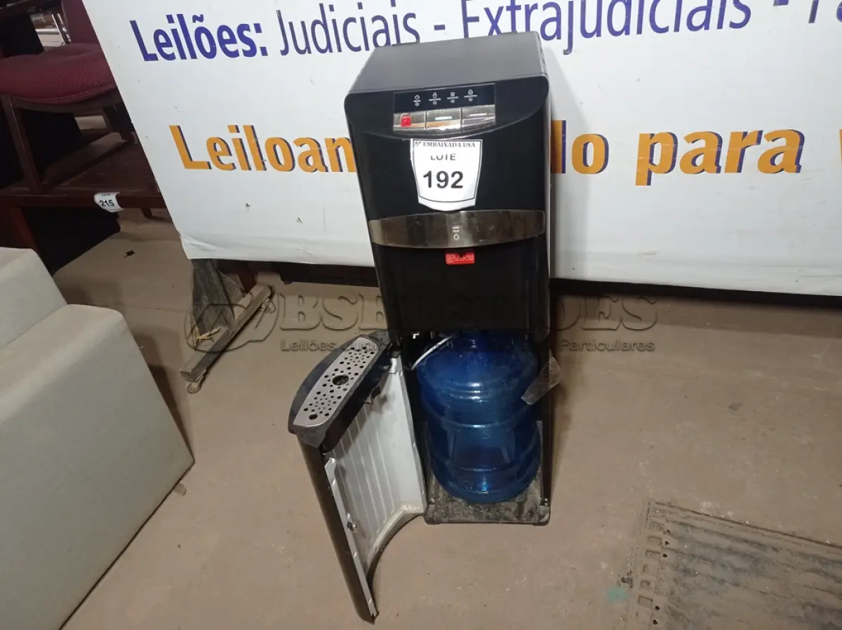 LOTE 192 - 01 BEBEDOURO 110V (DRINKING FOUNTAIN). BH1649Y (NO ESTADO EM QUE SE ENCONTRA. SUJEITO A AVARIAS OCULTAS/VISÍVEIS.)