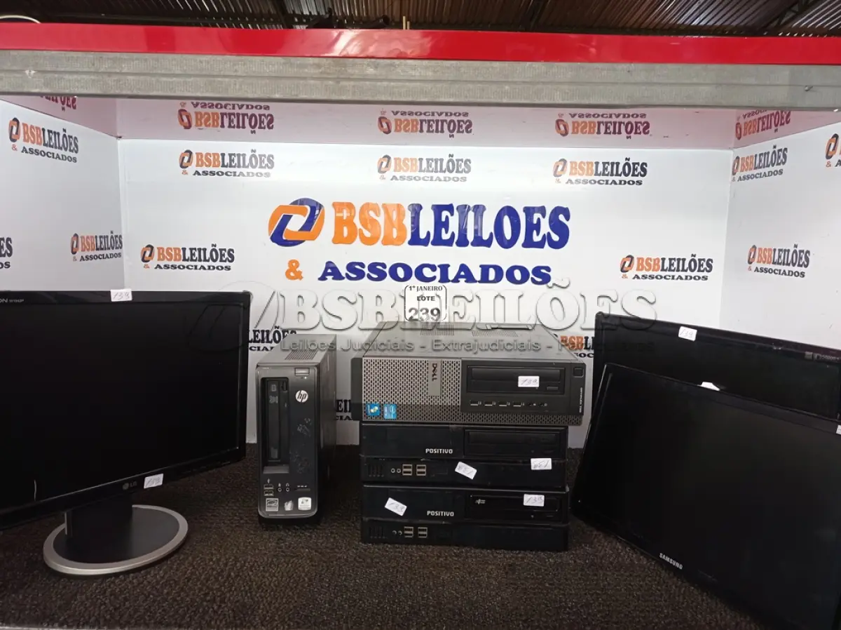 LOTE 239 - 04 CPU’S MARCAS E MODELOS DIVERSOS E 03 MONITORES LCD MARCAS E MODELOS DIVERSOS. (NO ESTADO) ATENÇÃO! FAZER A VISITAÇÃO ANTES DE ARREMATAR, NÃO SABEMOS SE FUNCIONA. LEILÃO NÃO TEM GARANTIA E NEM DEVOLUÇÃO, SUJEITO A POSSÍVEIS AVARIAS VISÍVEIS/OCULTAS E/OU AUSÊNCIA DE COMPONENTES.