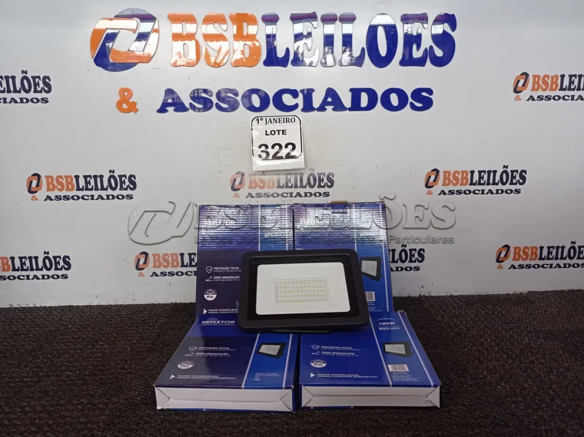LOTE 322 - 05 REFLETORES DE LED AMBIENTE EXTERNO 100W CADA(NOVO). (NO ESTADO) ATENÇÃO! FAZER A VISITAÇÃO ANTES DE ARREMATAR, NÃO SABEMOS SE FUNCIONA. LEILÃO NÃO TEM GARANTIA E NEM DEVOLUÇÃO, SUJEITO A POSSÍVEIS AVARIAS VISÍVEIS/OCULTAS E/OU AUSÊNCIA DE COMPONENTES.