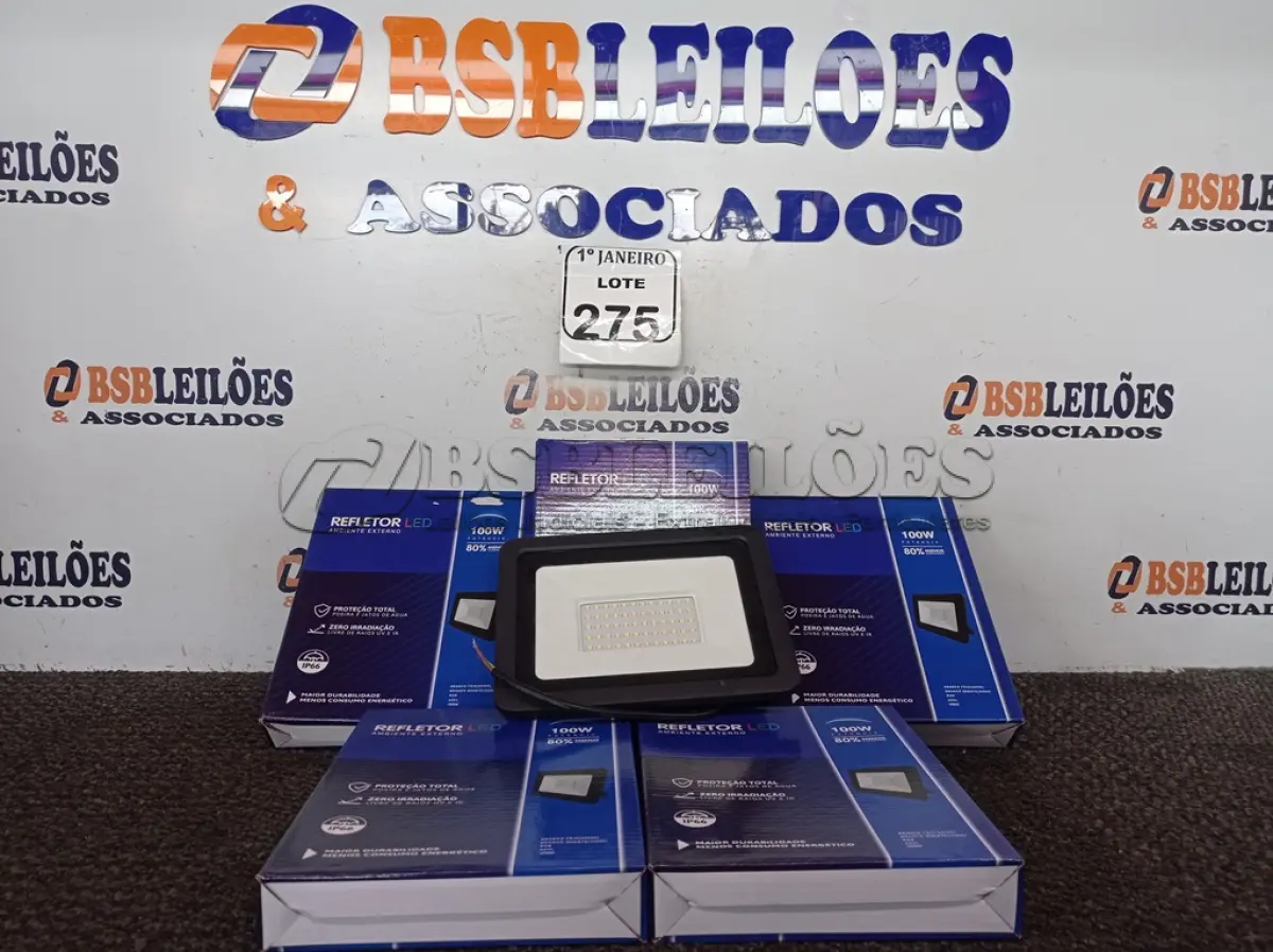 LOTE 275 - 05 REFLETORES DE LED AMBIENTE EXTERNO 100W CADA(NOVO). (NO ESTADO) ATENÇÃO! FAZER A VISITAÇÃO ANTES DE ARREMATAR, NÃO SABEMOS SE FUNCIONA. LEILÃO NÃO TEM GARANTIA E NEM DEVOLUÇÃO, SUJEITO A POSSÍVEIS AVARIAS VISÍVEIS/OCULTAS E/OU AUSÊNCIA DE COMPONENTES.
