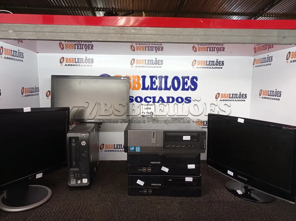 LOTE 239 - 04 CPU’S MARCAS E MODELOS DIVERSOS E 03 MONITORES LCD MARCAS E MODELOS DIVERSOS. (NO ESTADO) ATENÇÃO! FAZER A VISITAÇÃO ANTES DE ARREMATAR, NÃO SABEMOS SE FUNCIONA. LEILÃO NÃO TEM GARANTIA E NEM DEVOLUÇÃO, SUJEITO A POSSÍVEIS AVARIAS VISÍVEIS/OCULTAS E/OU AUSÊNCIA DE COMPONENTES.