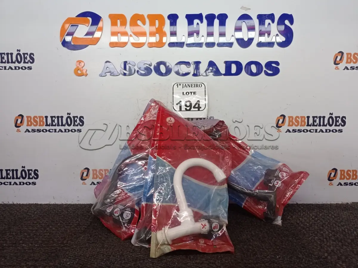 LOTE 194 - 06 TORNEIRAS P/PAREDE MARCA DURIN TAMANHOS DIVERSOS(NOVO). (NO ESTADO) ATENÇÃO! FAZER A VISITAÇÃO ANTES DE ARREMATAR, NÃO SABEMOS SE FUNCIONA. LEILÃO NÃO TEM GARANTIA E NEM DEVOLUÇÃO, SUJEITO A POSSÍVEIS AVARIAS VISÍVEIS/OCULTAS E/OU AUSÊNCIA DE COMPONENTES.