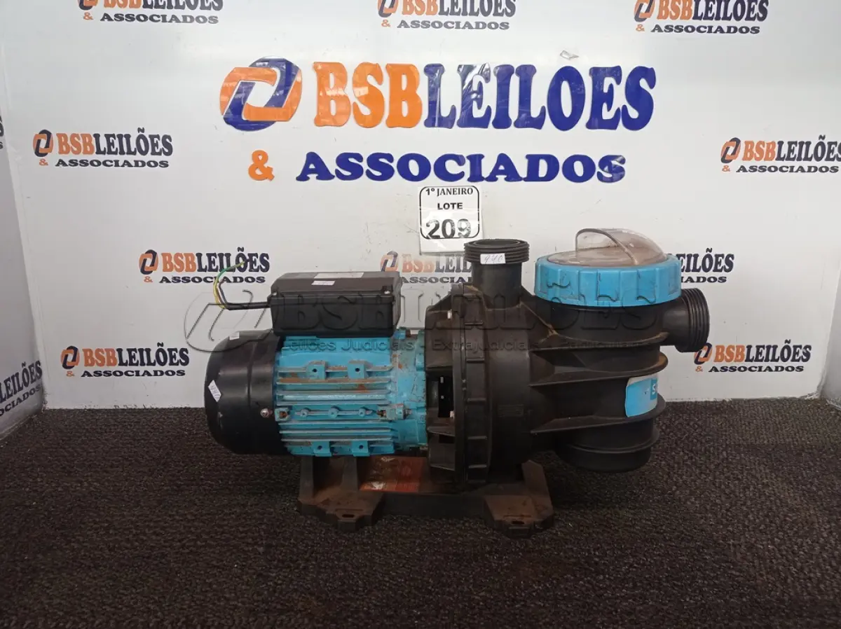 LOTE 209 - 01 MOTOBOMBA CENTRIFUGA MARCA SODRAMAR. (NO ESTADO) ATENÇÃO! FAZER A VISITAÇÃO ANTES DE ARREMATAR, NÃO SABEMOS SE FUNCIONA. LEILÃO NÃO TEM GARANTIA E NEM DEVOLUÇÃO, SUJEITO A POSSÍVEIS AVARIAS VISÍVEIS/OCULTAS E/OU AUSÊNCIA DE COMPONENTES.