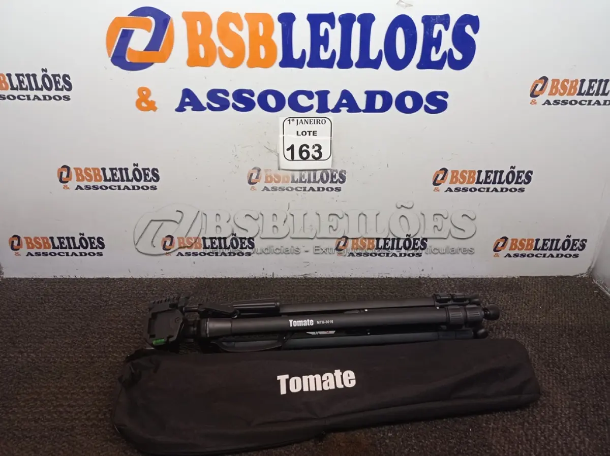 LOTE 163 - 01 TRIPÉ P/CÂMERA FOTOGRÁFICA MARCA TOMATE MODELO MTG-3016. (NO ESTADO) ATENÇÃO! FAZER A VISITAÇÃO ANTES DE ARREMATAR, NÃO SABEMOS SE FUNCIONA. LEILÃO NÃO TEM GARANTIA E NEM DEVOLUÇÃO, SUJEITO A POSSÍVEIS AVARIAS VISÍVEIS/OCULTAS E/OU AUSÊNCIA DE COMPONENTES.