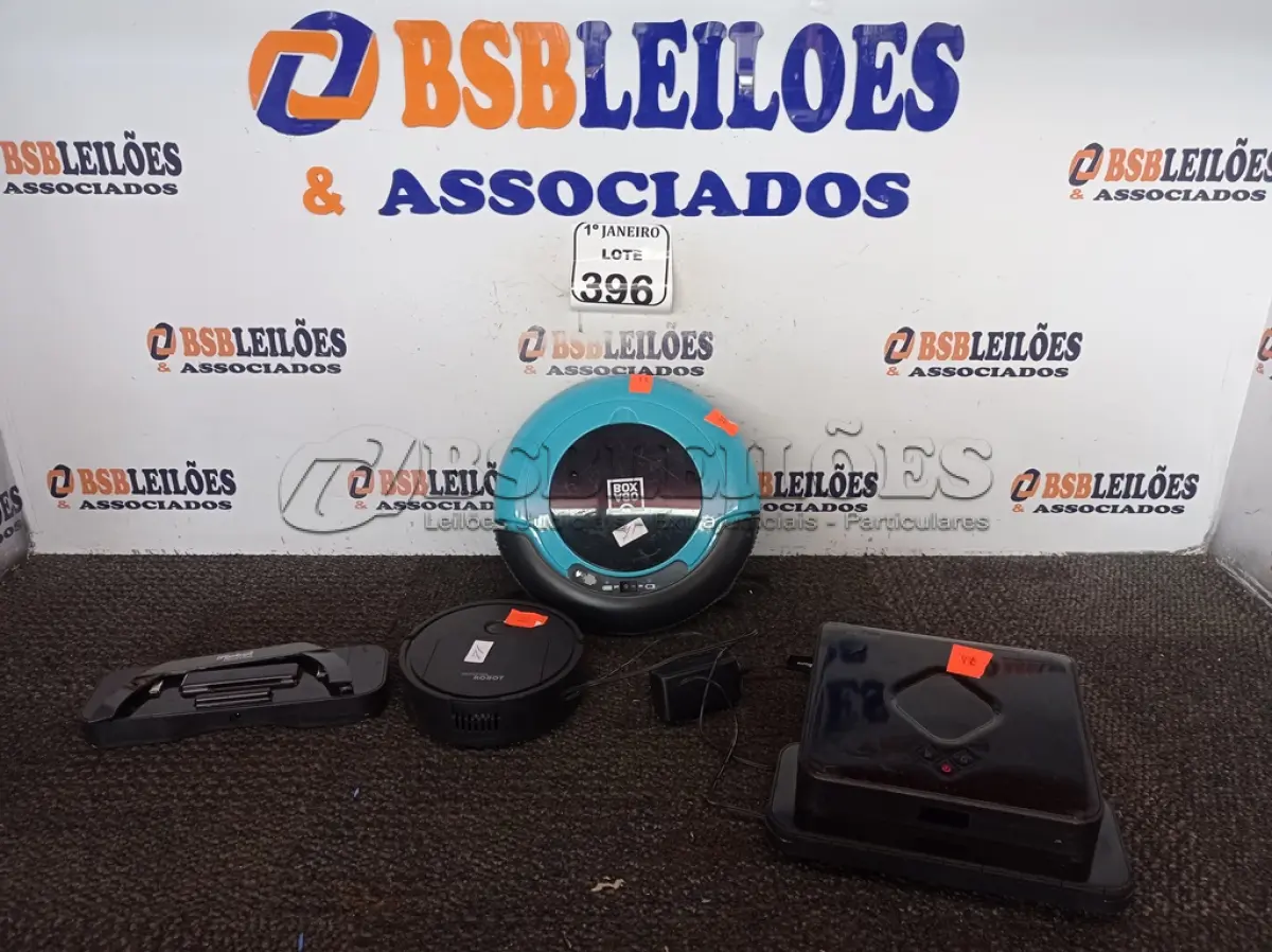 LOTE 396 - 03 ASPIRADORES ROBÔ MARCAS E MODELOS DIVERSOS. (NO ESTADO) ATENÇÃO! FAZER A VISITAÇÃO ANTES DE ARREMATAR, NÃO SABEMOS SE FUNCIONA. LEILÃO NÃO TEM GARANTIA E NEM DEVOLUÇÃO, SUJEITO A POSSÍVEIS AVARIAS VISÍVEIS/OCULTAS E/OU AUSÊNCIA DE COMPONENTES.
