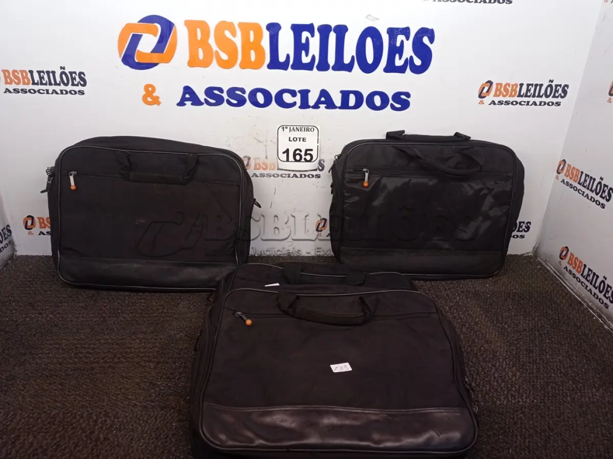 LOTE 165 - 04 PASTAS P/NOTEBOOK. (NO ESTADO) ATENÇÃO! FAZER A VISITAÇÃO ANTES DE ARREMATAR, NÃO SABEMOS SE FUNCIONA. LEILÃO NÃO TEM GARANTIA E NEM DEVOLUÇÃO, SUJEITO A POSSÍVEIS AVARIAS VISÍVEIS/OCULTAS E/OU AUSÊNCIA DE COMPONENTES.
