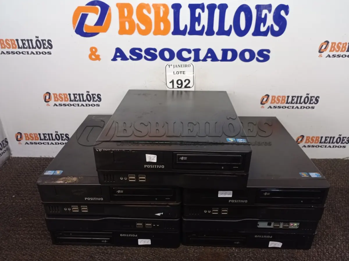 LOTE 192 - 05 CPU’S MARCA POSITIVO P/RETIRADA DE PEÇAS. (NO ESTADO) ATENÇÃO! FAZER A VISITAÇÃO ANTES DE ARREMATAR, NÃO SABEMOS SE FUNCIONA. LEILÃO NÃO TEM GARANTIA E NEM DEVOLUÇÃO, SUJEITO A POSSÍVEIS AVARIAS VISÍVEIS/OCULTAS E/OU AUSÊNCIA DE COMPONENTES.