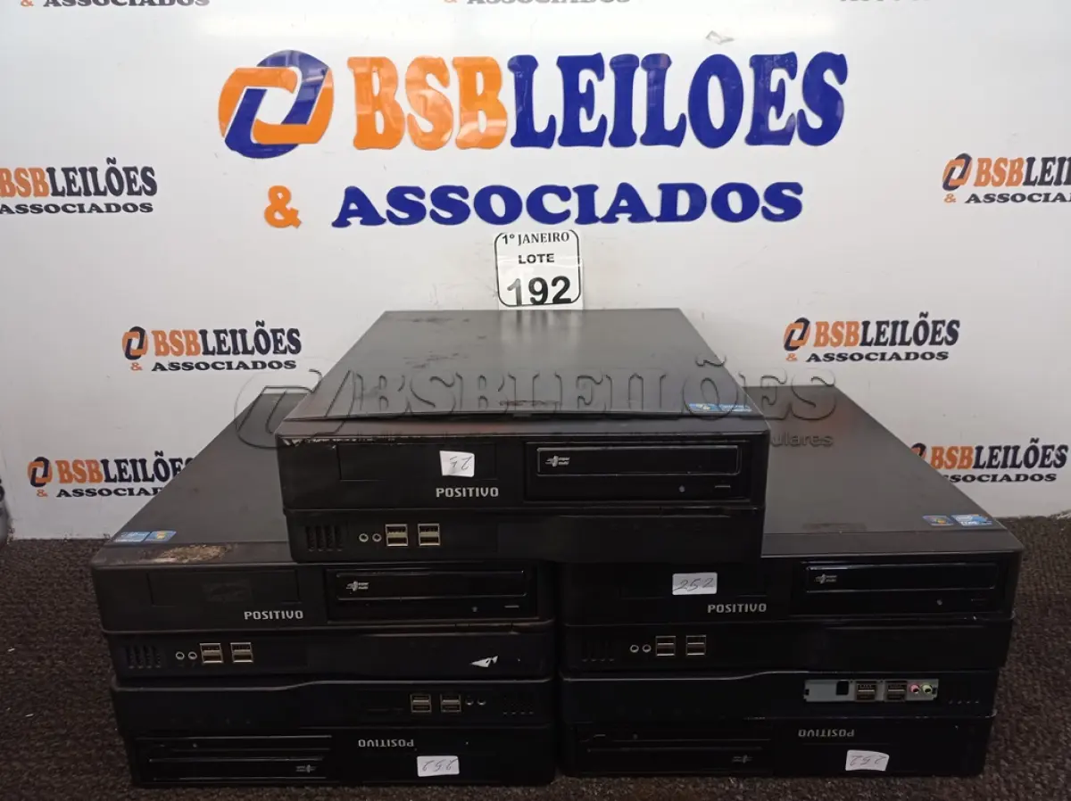 LOTE 192 - 05 CPU’S MARCA POSITIVO P/RETIRADA DE PEÇAS. (NO ESTADO) ATENÇÃO! FAZER A VISITAÇÃO ANTES DE ARREMATAR, NÃO SABEMOS SE FUNCIONA. LEILÃO NÃO TEM GARANTIA E NEM DEVOLUÇÃO, SUJEITO A POSSÍVEIS AVARIAS VISÍVEIS/OCULTAS E/OU AUSÊNCIA DE COMPONENTES.
