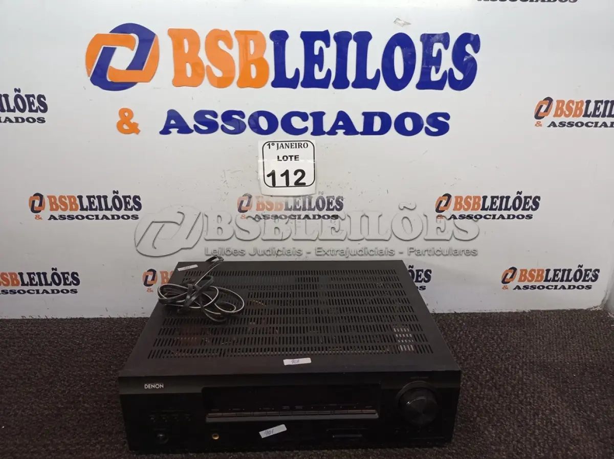 LOTE 112 - 01 RECEIVER MARCA AVR-390 MARCA DENON. (NO ESTADO) ATENÇÃO! FAZER A VISITAÇÃO ANTES DE ARREMATAR, NÃO SABEMOS SE FUNCIONA. LEILÃO NÃO TEM GARANTIA E NEM DEVOLUÇÃO, SUJEITO A POSSÍVEIS AVARIAS VISÍVEIS/OCULTAS E/OU AUSÊNCIA DE COMPONENTES.