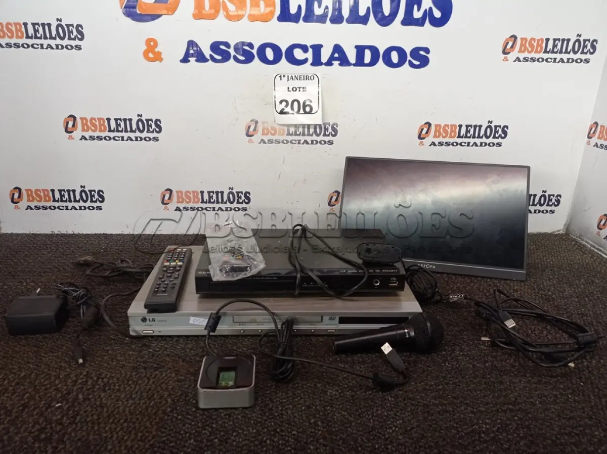 LOTE 206 - 01 MONITOR PORTÁTIL MARCA ARZOPA, 01 LEITOR BIOMÉTRICO E 01 MICROFONE. (NO ESTADO) ATENÇÃO! FAZER A VISITAÇÃO ANTES DE ARREMATAR, NÃO SABEMOS SE FUNCIONA. LEILÃO NÃO TEM GARANTIA E NEM DEVOLUÇÃO, SUJEITO A POSSÍVEIS AVARIAS VISÍVEIS/OCULTAS E/OU AUSÊNCIA DE COMPONENTES.
